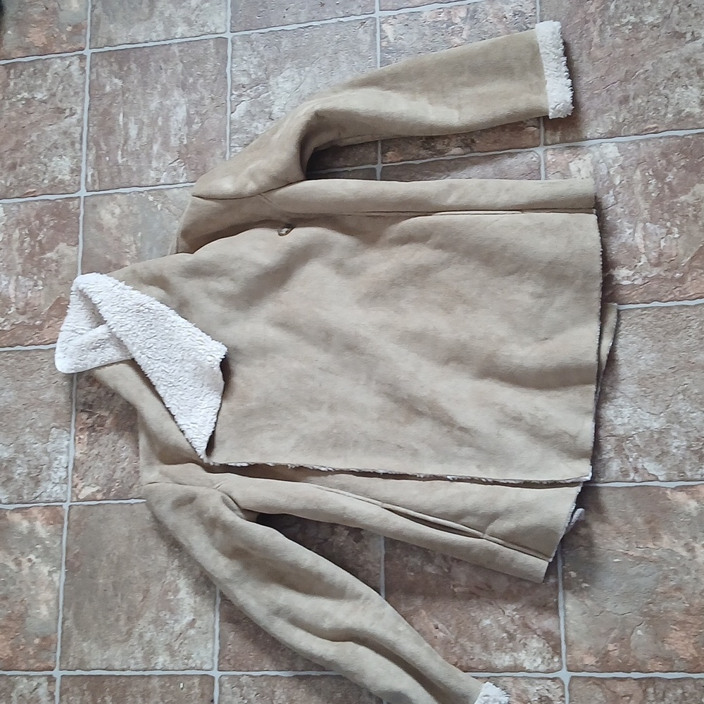 Ecote Tan and Cream Shearling Jacket - Picture 2 of 11